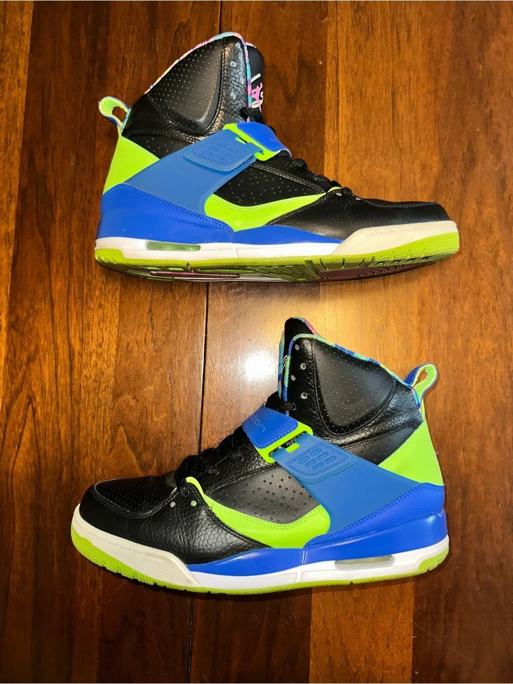 Air Jordan Flight 45 “Bel Air” rare color way. Like New.